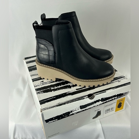 Dolce Vita Black Chelsea Ankle Boot Tan Sole Women’s Size 7 NWT Rancher Slip On - Picture 7 of 10